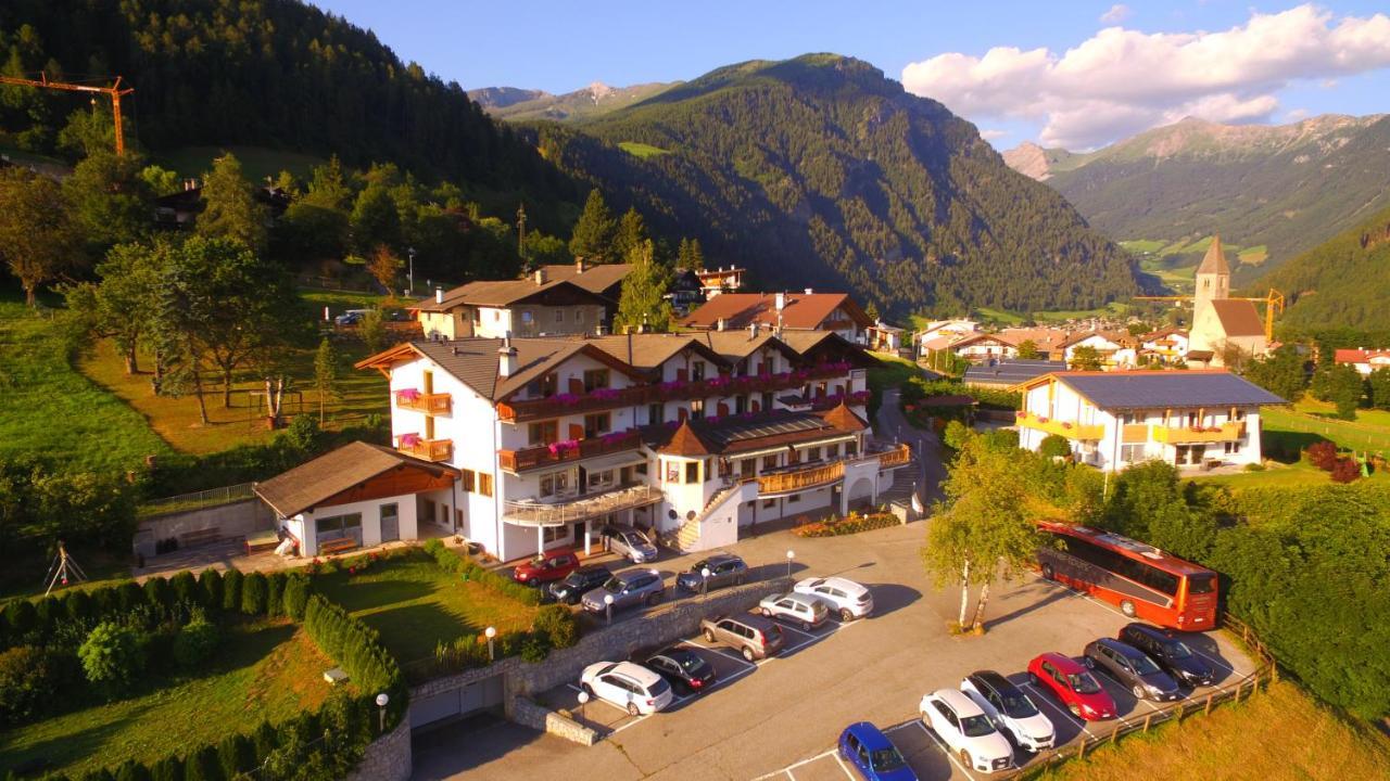 Hotel Sonnenheim Sterzing Exteriör bild